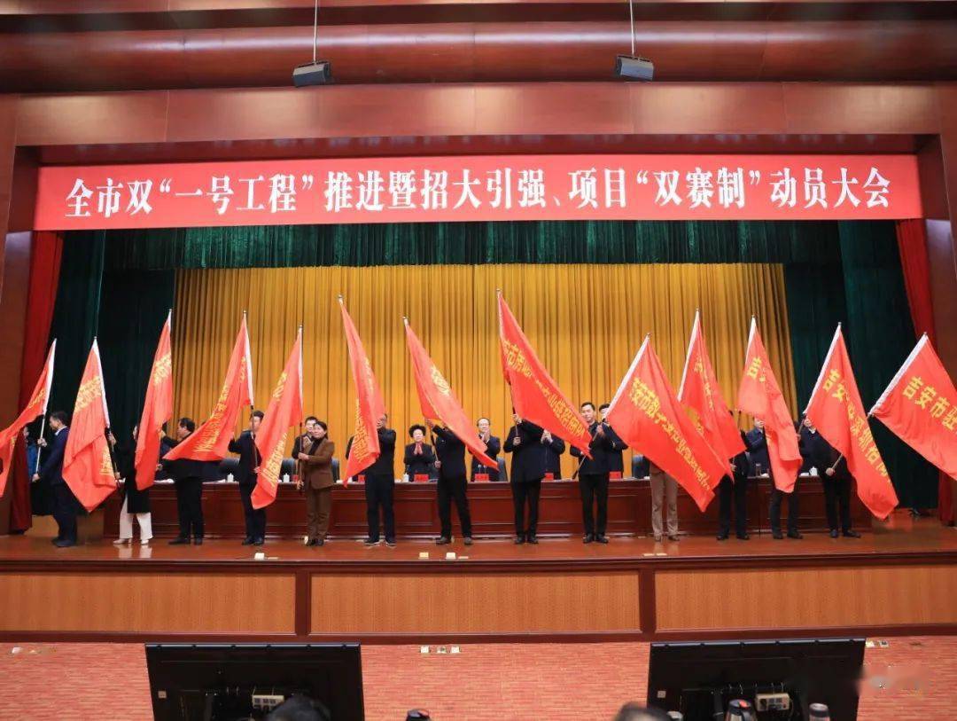 包含人队核心表现出色，掀起连胜浪潮愈演愈烈的词条