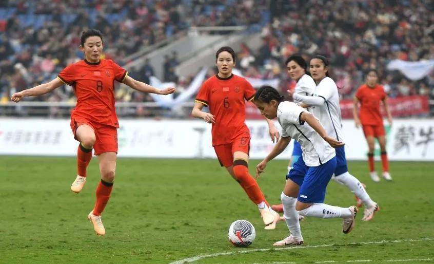 中国女足在国际舞台上积极寻求突破