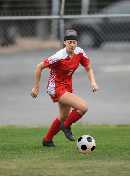 女足球员们在国际赛场上尽展风采 女足球员们在国际赛场上尽展风采