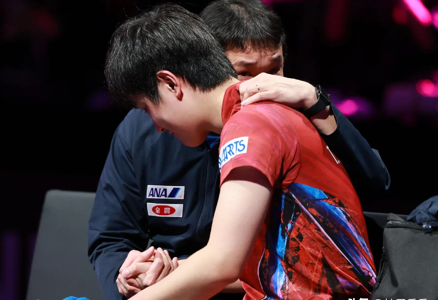 英格兰队险胜德国队,张本智和惊艳四座 英格兰队险胜德国队,张本智和惊艳四座