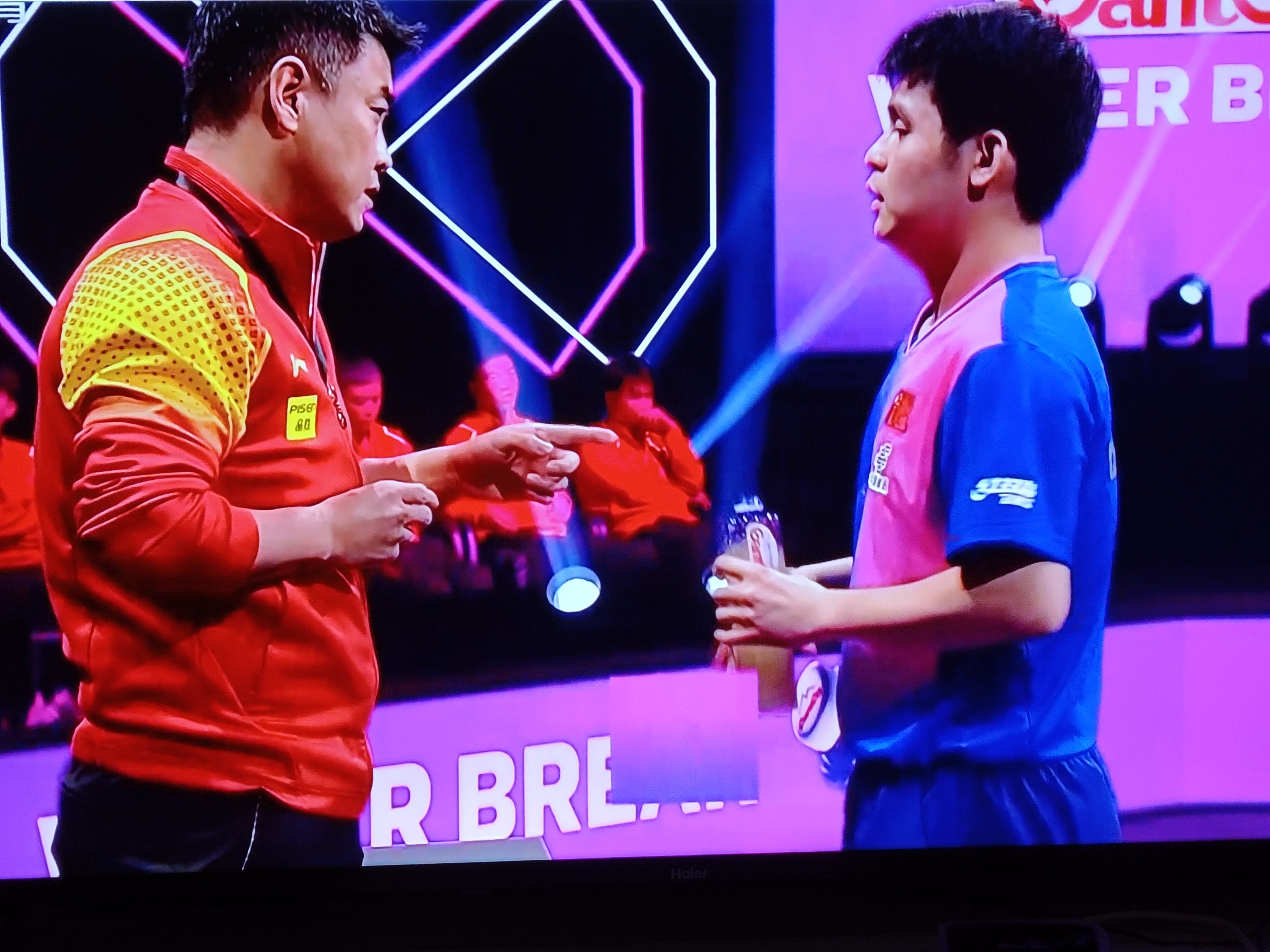 韩国队翻盘日本队,许昕点燃赛场 韩国队翻盘日本队,许昕点燃赛场