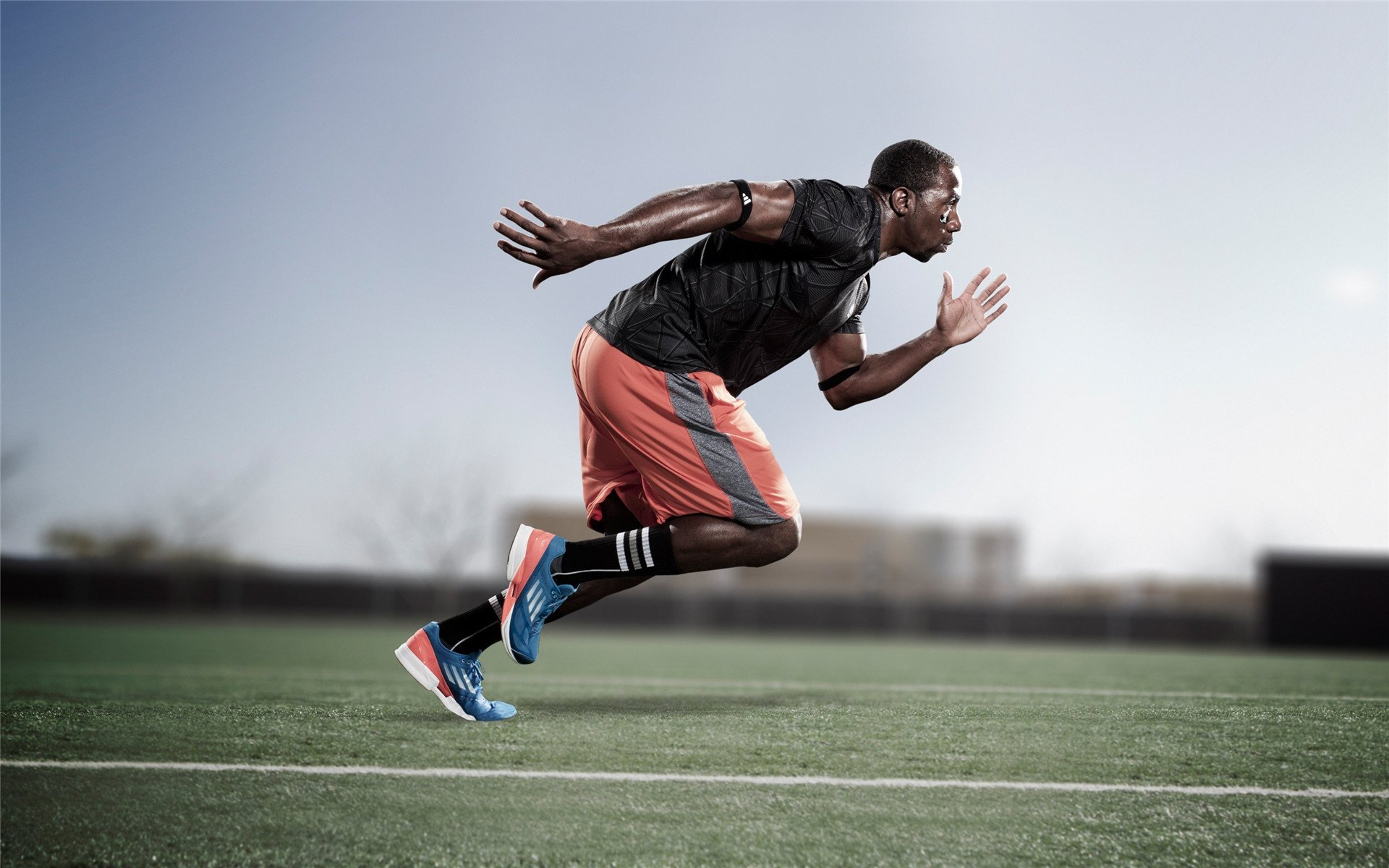 绿茵鹰击长空，欧冠淘汰赛上演老鹰全面压制湖人式战役